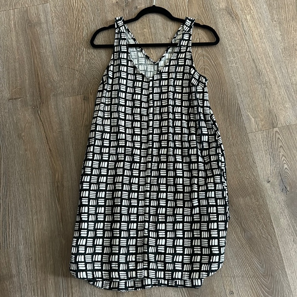 Old Navy black and white linen dress Sz S